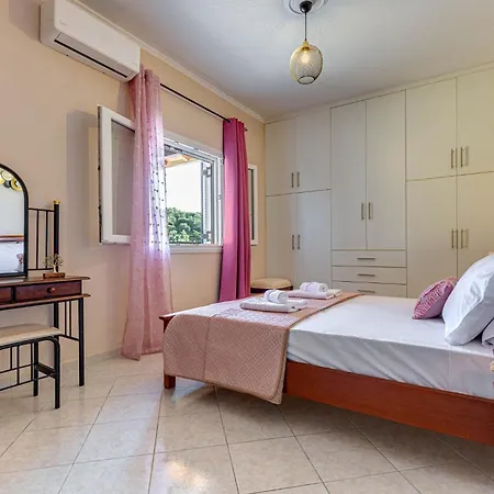 J And P Nature's Escape Poulades